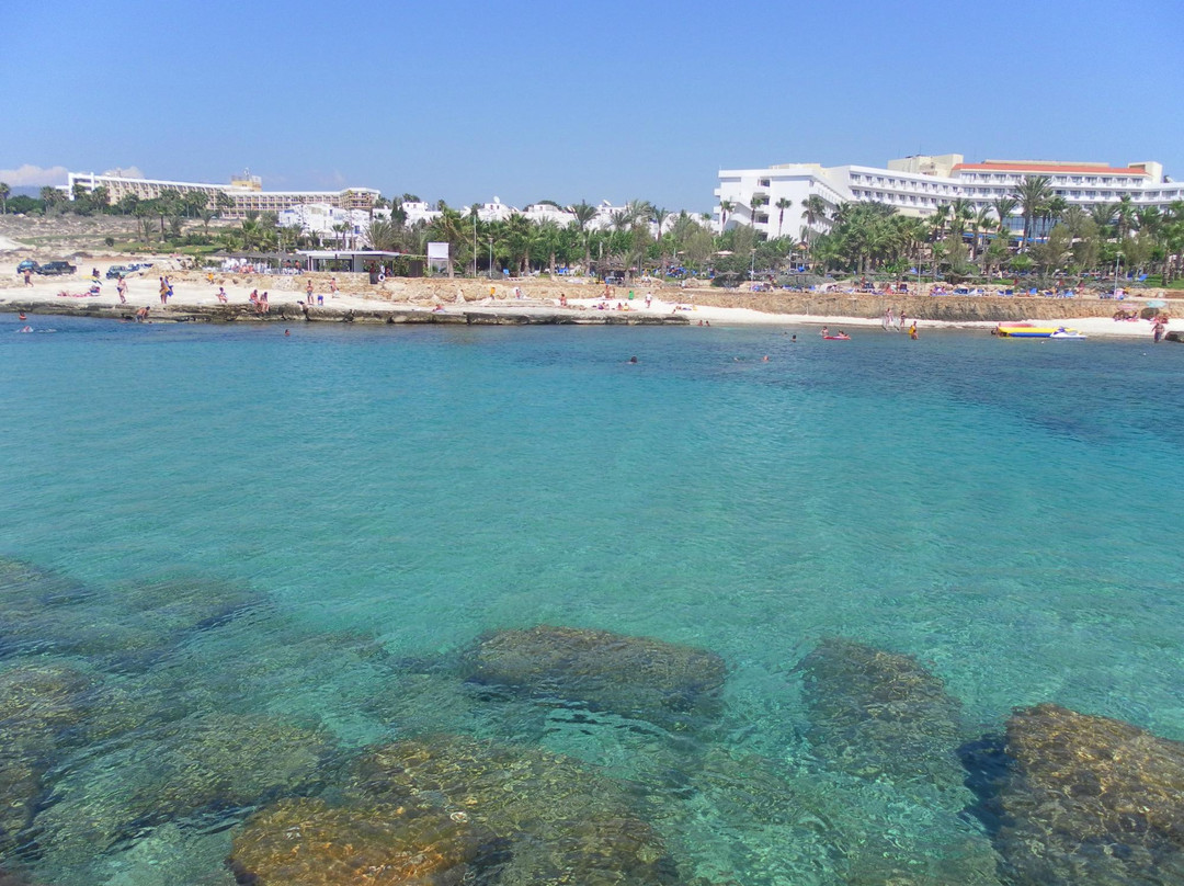St George Beach-Chloraka必去景点