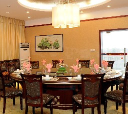 武汉铁路九州饭店（武昌火车站地铁站店）主图