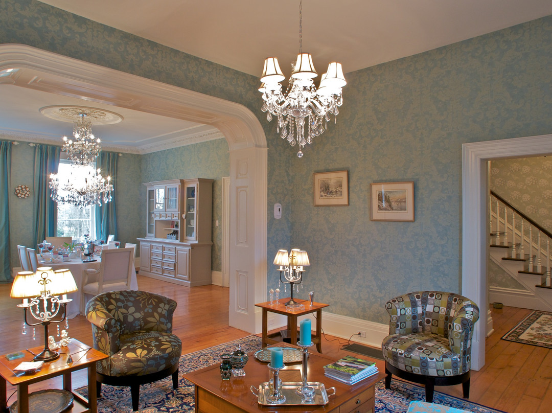 Maplehurst Manor Bed and Breakfast主图