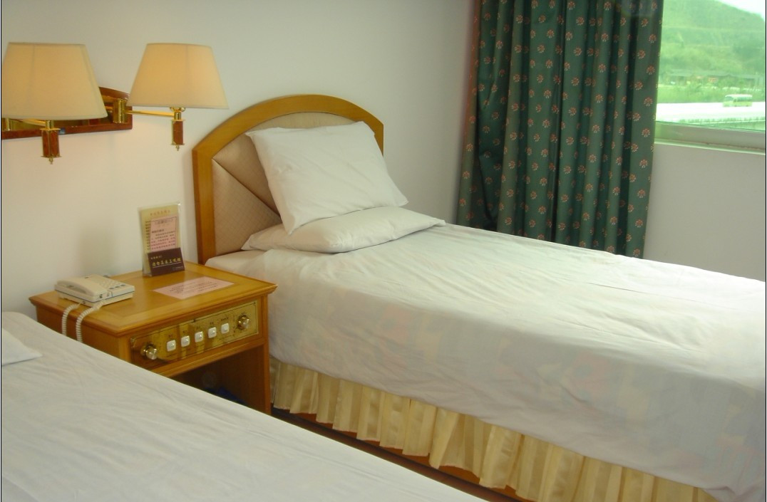 白云温泉山庄主图