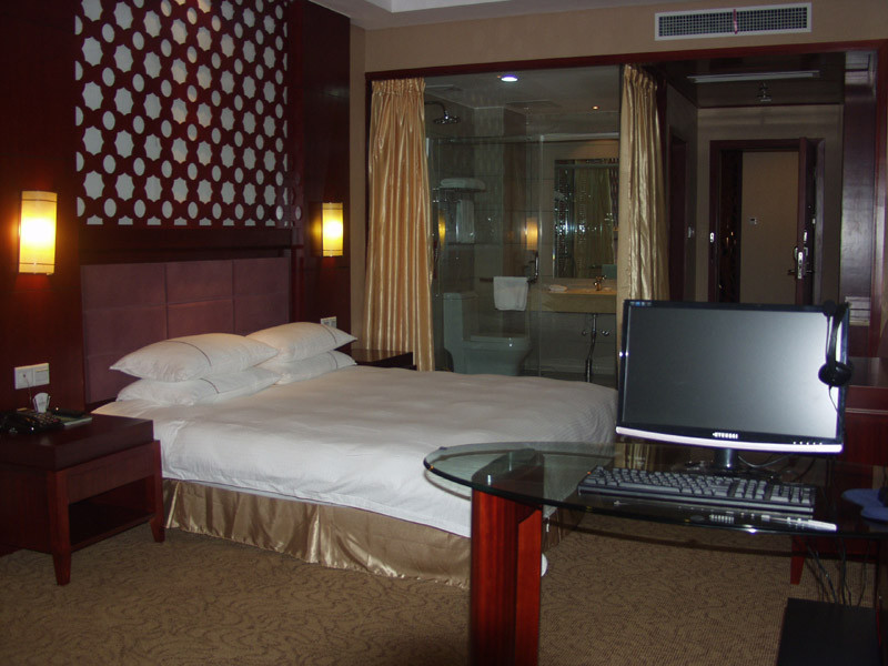 连南国际大酒店主图