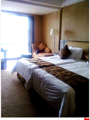 鸿丰大酒店主图