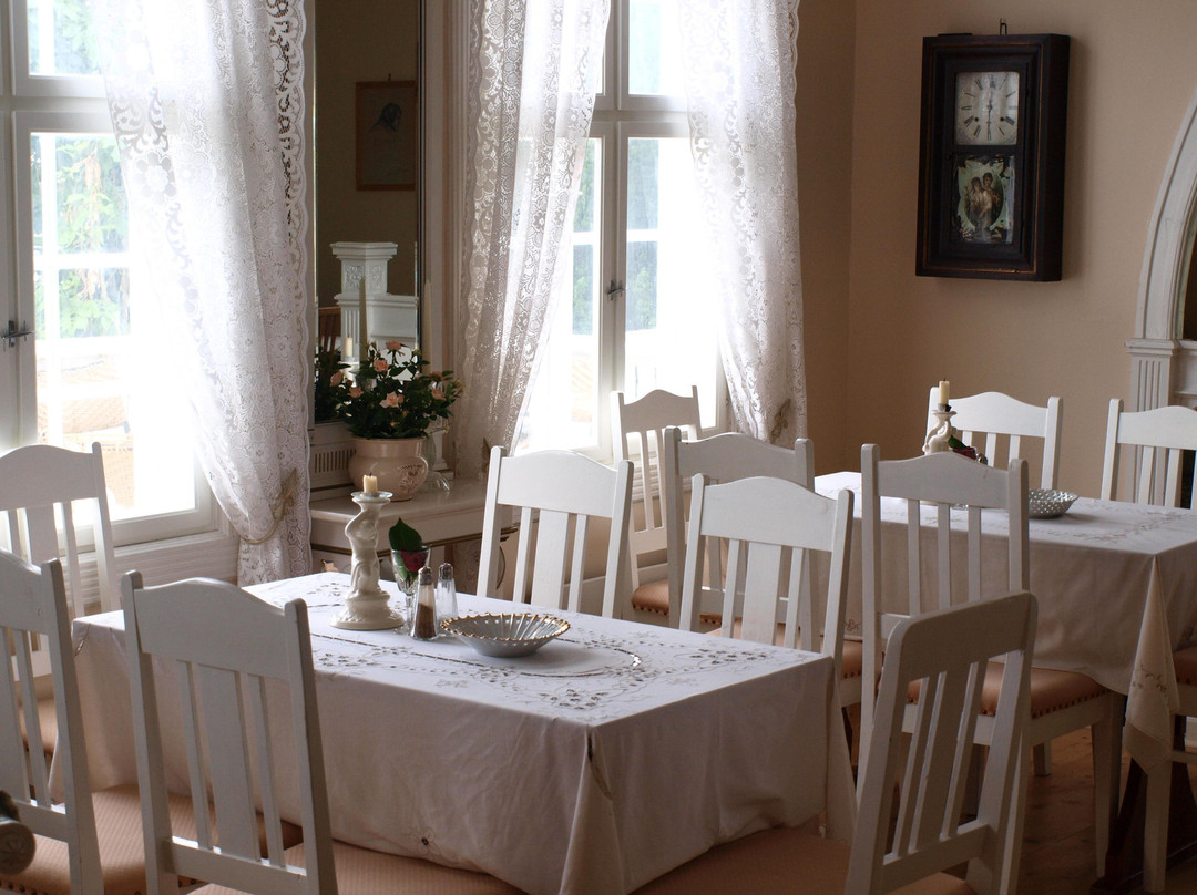 B & B  Askelund Futegard