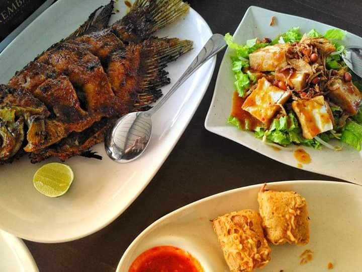 Stabat餐馆和美食-Restoran Kembang