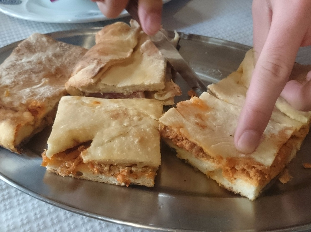 Muras餐馆和美食-Cafe Restaurante O Santi