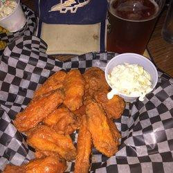 Starbuck餐馆和美食-The Thirsty Lion Tavern