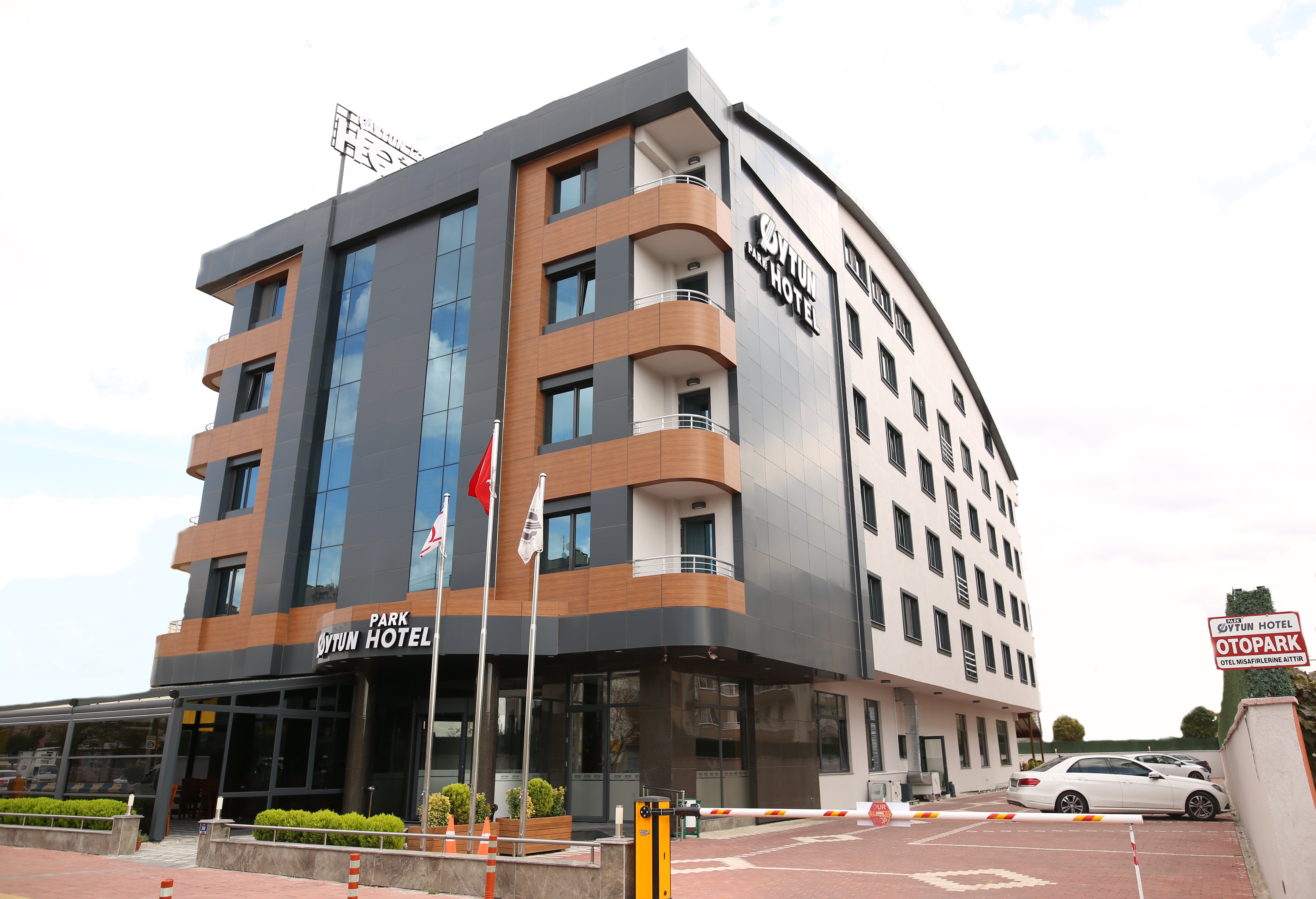 Oytun Hotel-官方