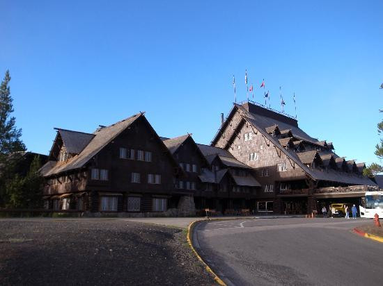 老忠实泉酒店-黄石国家公园必去景点