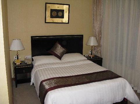 久阳滨江酒店主图