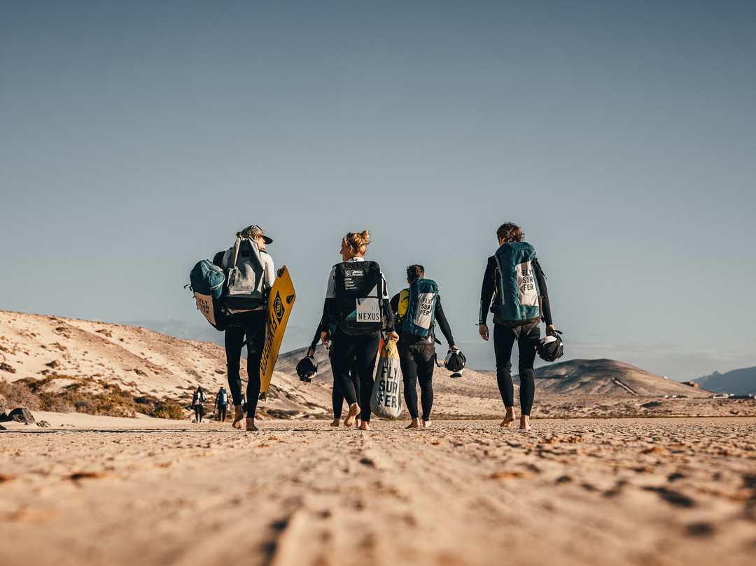 Surfers Island景点图片