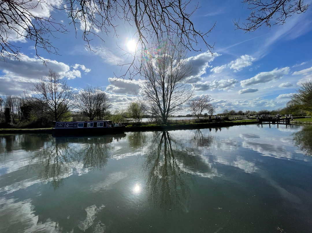 Narrowboat Day Hire景点图片