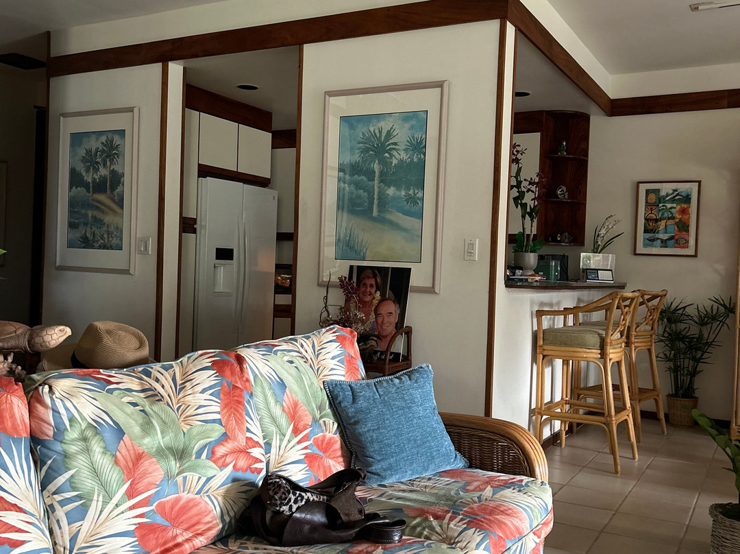 Whalers Cove Oceanfront Resort主图