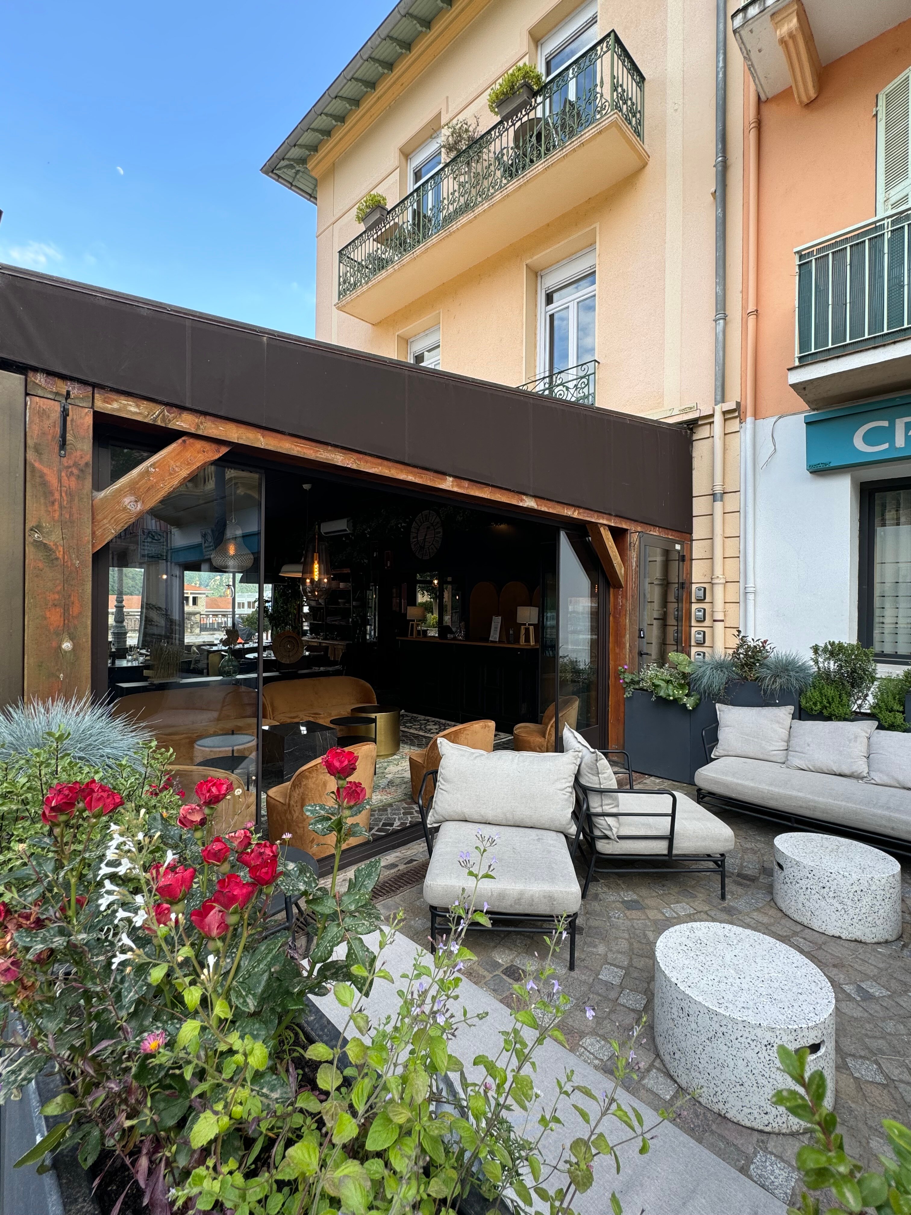 OSTAN Hôtel Restaurant-浴室