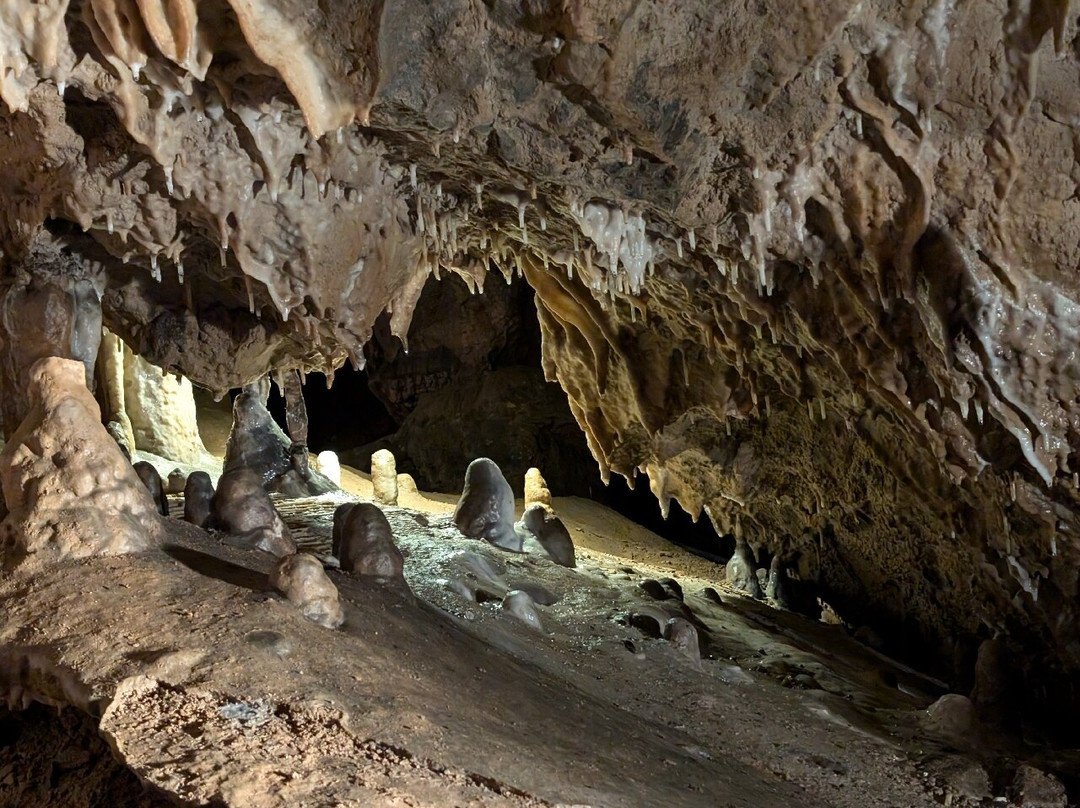Grotte de Comblain景点图片