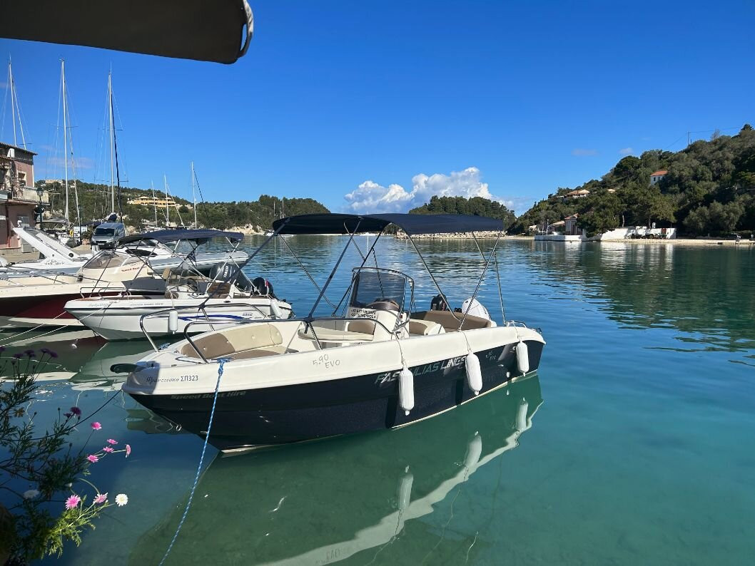 Fasoulias Boat Rent-Lakka必去景点