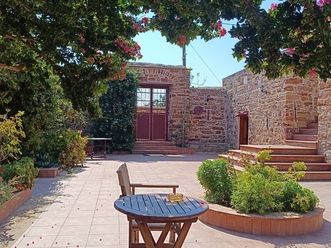 Mouzaliko Traditional Hotel主图