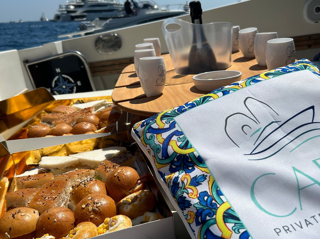 Capri Private Boat Tours-卡碧岛必去景点