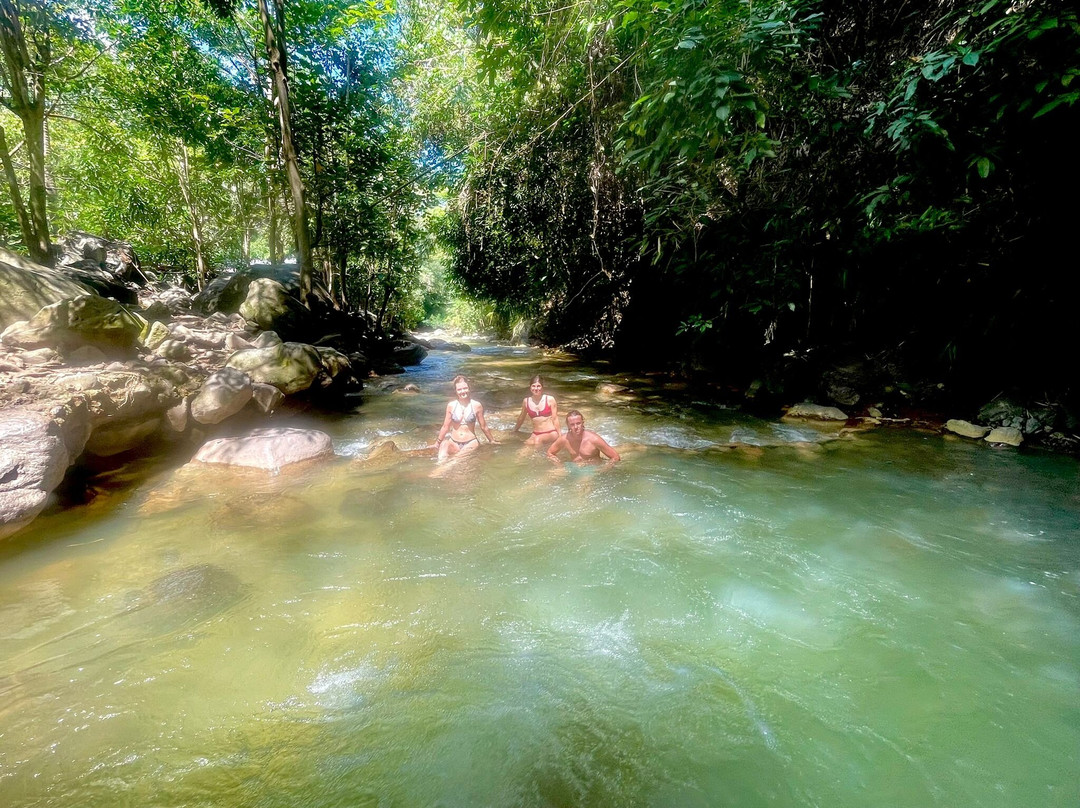 Malanage Hot Springs-Bajawa必去景点