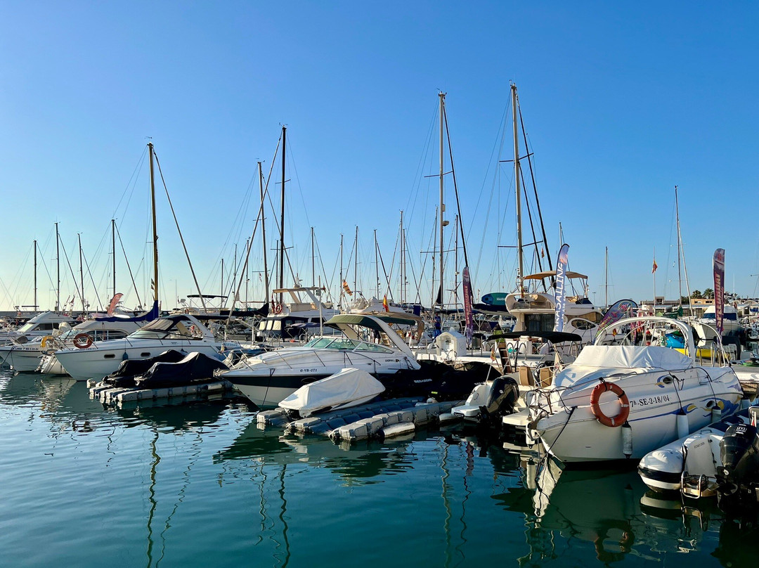 Puerto Deportivo Fuengirola-福恩吉罗拉必去景点