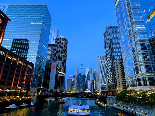 Scavenger Hunt Walking Tours - Chicago Magnificent Mile
