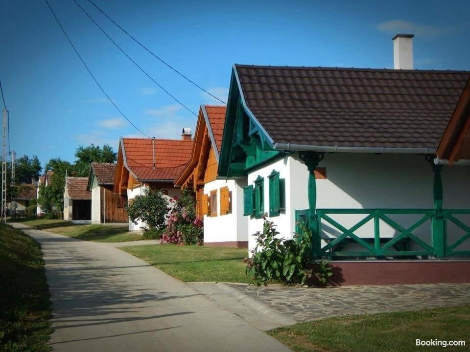 Patohill Vineyard Village主图
