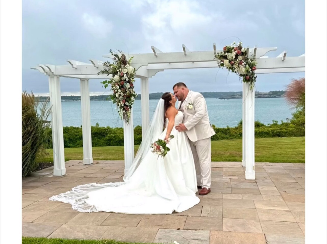 OceanCliff Hotel主图