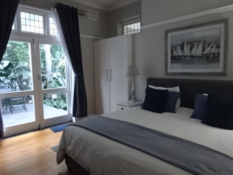 针叶树海滩楼酒店主图