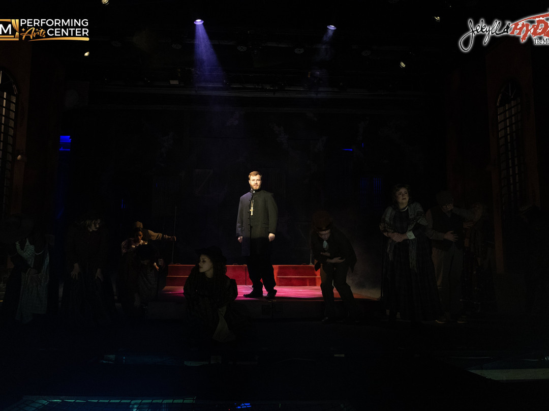 CM Performing Arts Center-Oakdale必去景点