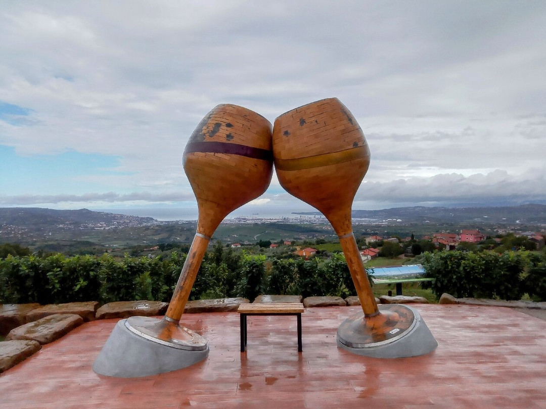 Wine Fountain Marezige景点图片