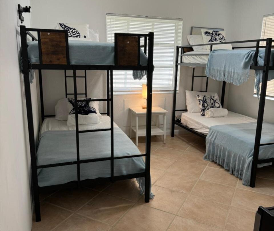 Hostel Beds & Sheets FLL Airport
