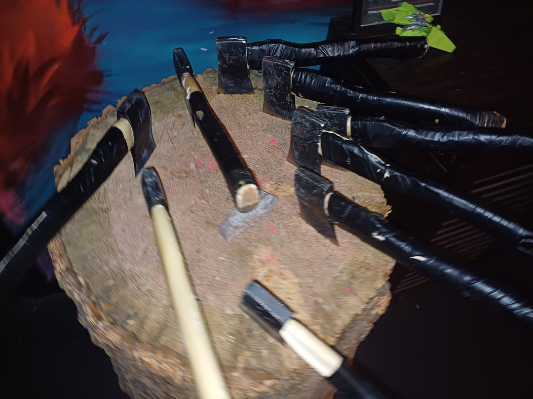 Axe Throwing At Playback景点图片