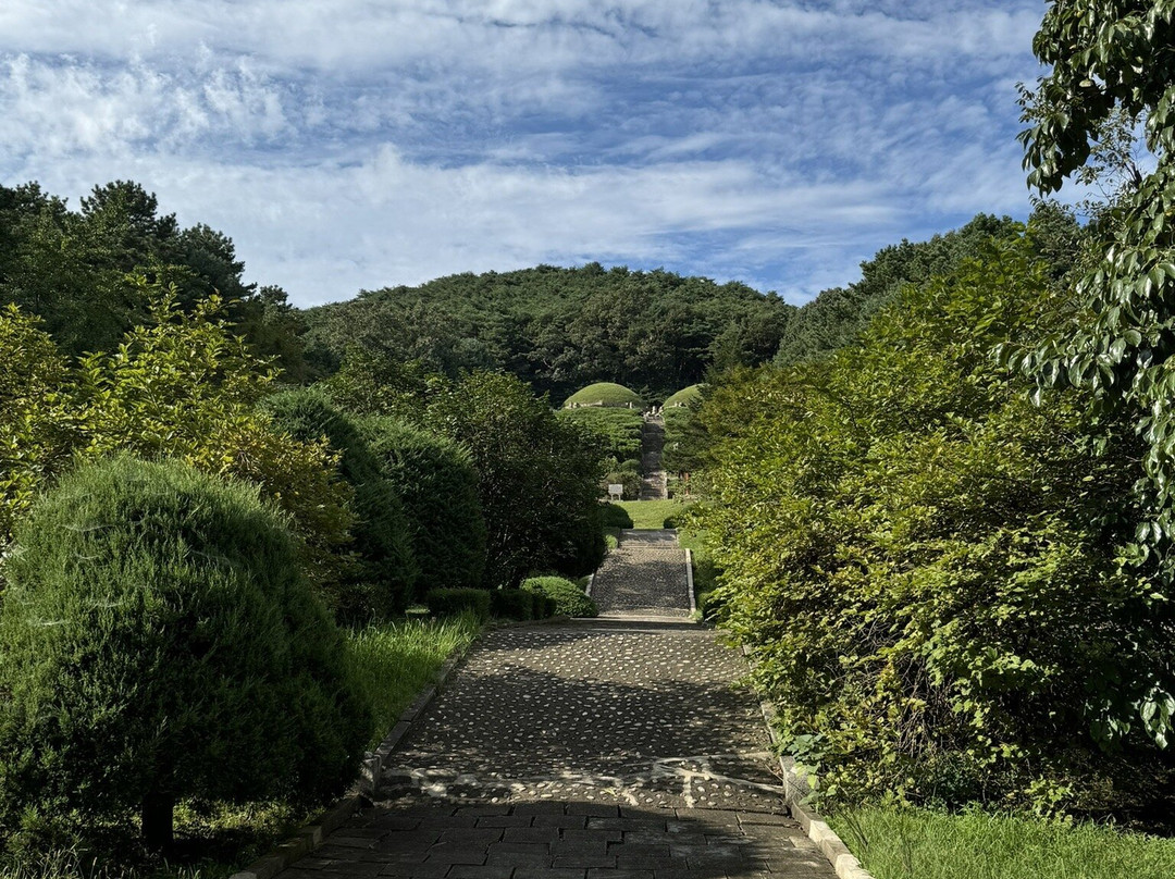 Tomb of King Kongmin-Kaesong必去景点
