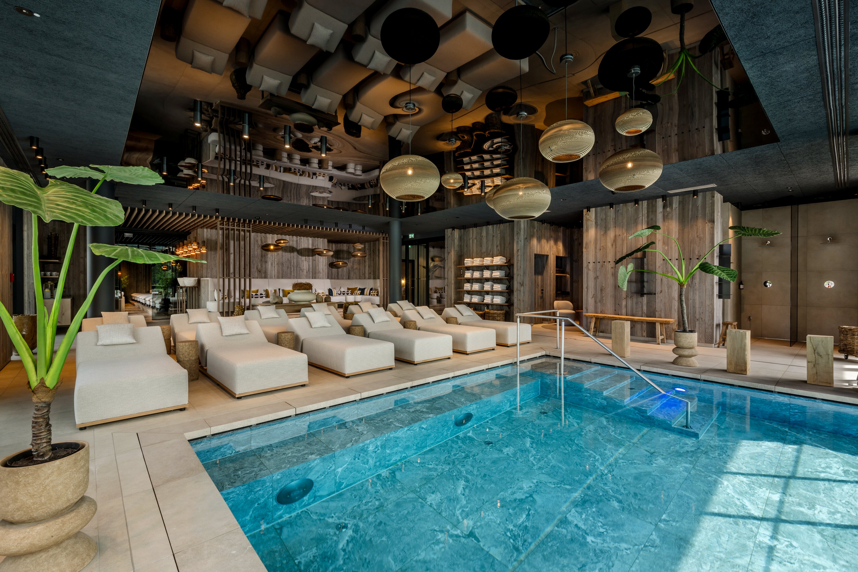 Das Muehlbach - Thermal Retreat & Wellness Resort-泳池