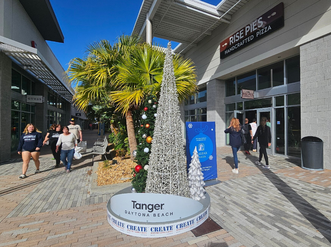 Tanger Outlets Daytona-代托纳比奇必去景点
