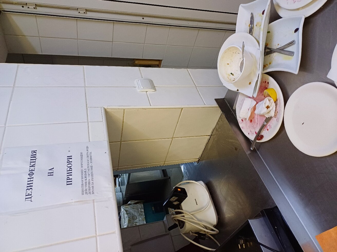 蒙搭涅特罗央庄园酒店主图