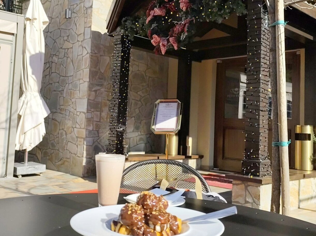 Petit Palais Platres Boutique Hotel主图