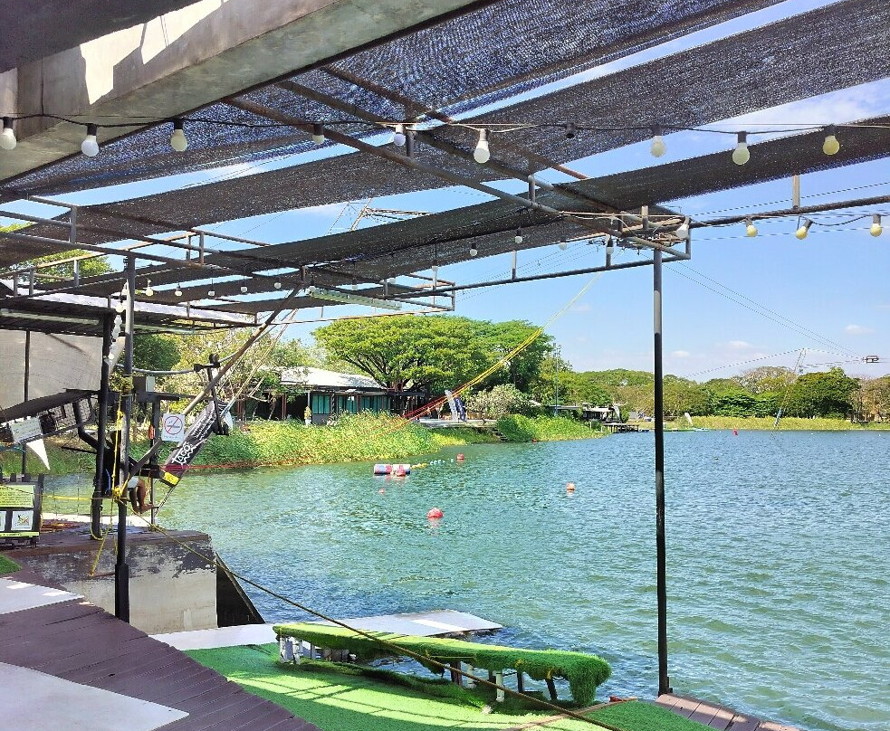 Taco lake-挽披县必去景点