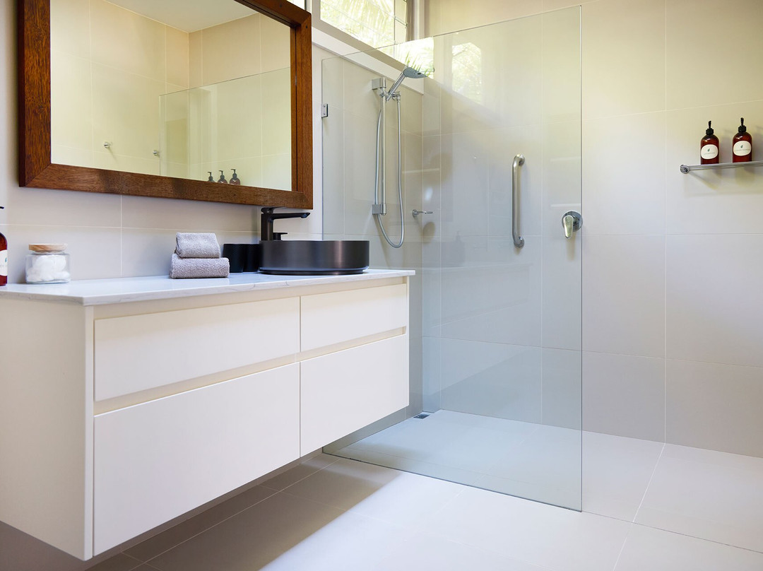 爱若吉拉度假酒店主图