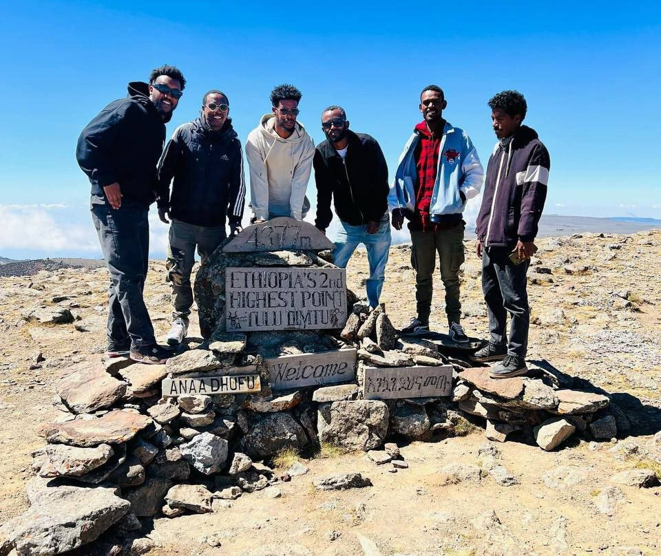 Shishilie Tour And Travel景点图片