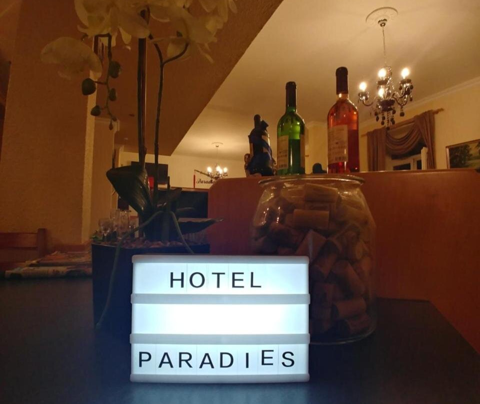 Burgen酒店住宿-Hatzenporter Paradies