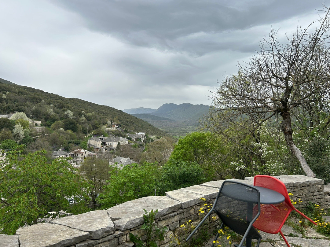 Monopatia Mountain Resort主图