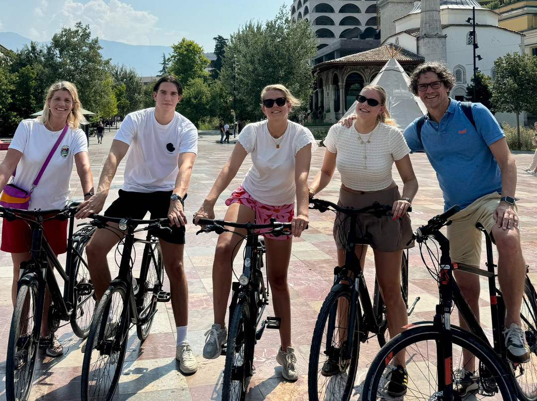 Bike Tour Tirana by Purealb-地拉那必去景点