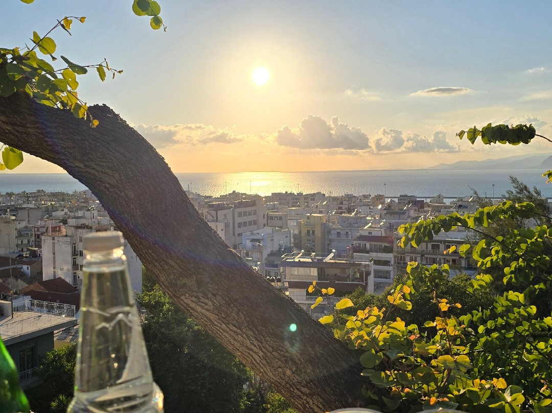 Καστράκι Ουζερί主图