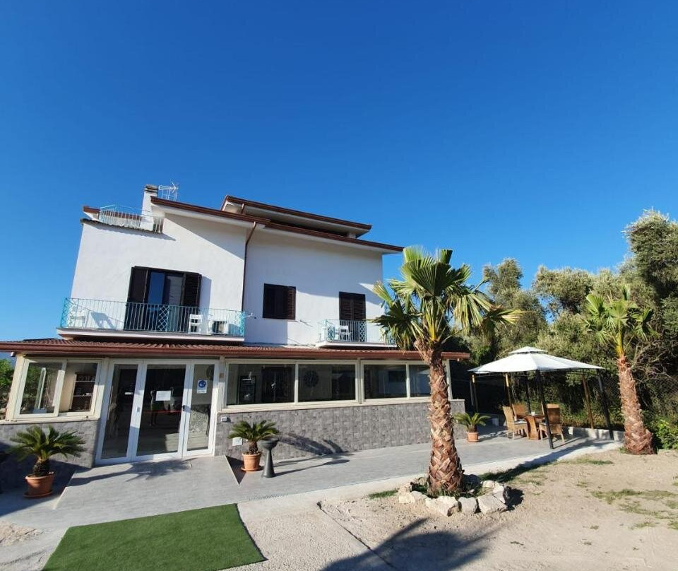 Salto di Fondi酒店住宿-Ohana B&B Restaurant