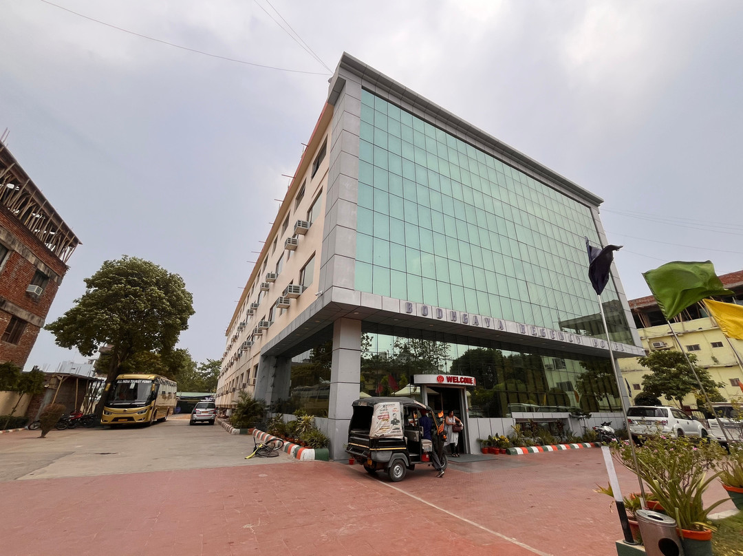 菩提伽耶丽晶大酒店主图