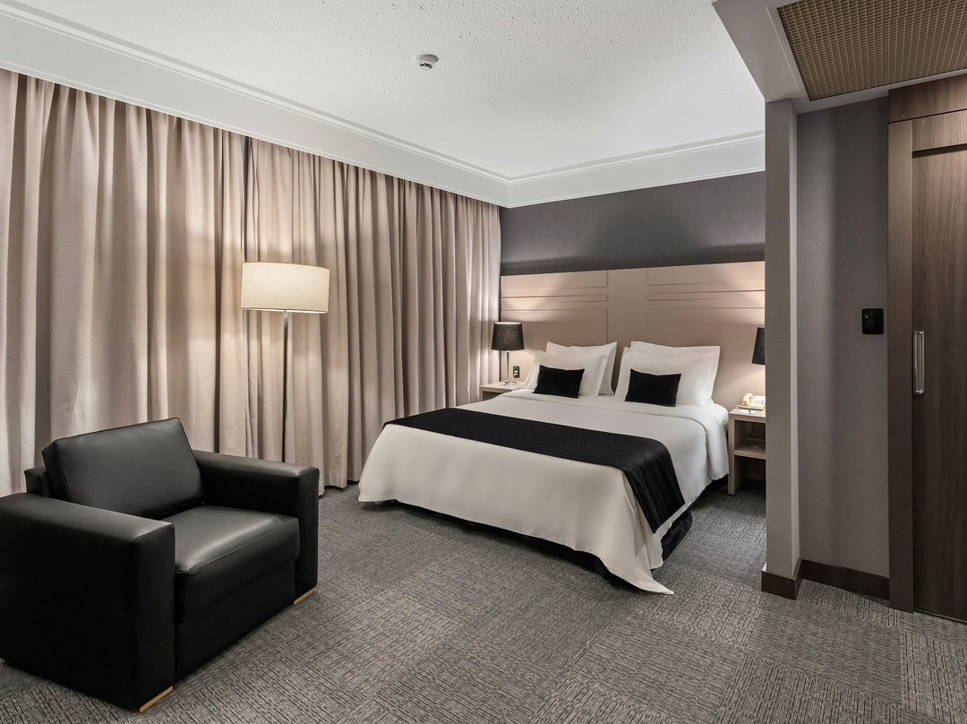 斯拉维罗噶鲁尔豪斯酒店主图