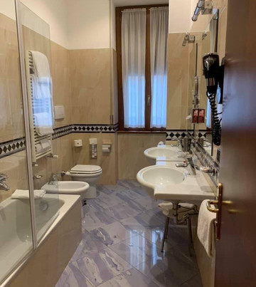 兰卡斯特酒店主图