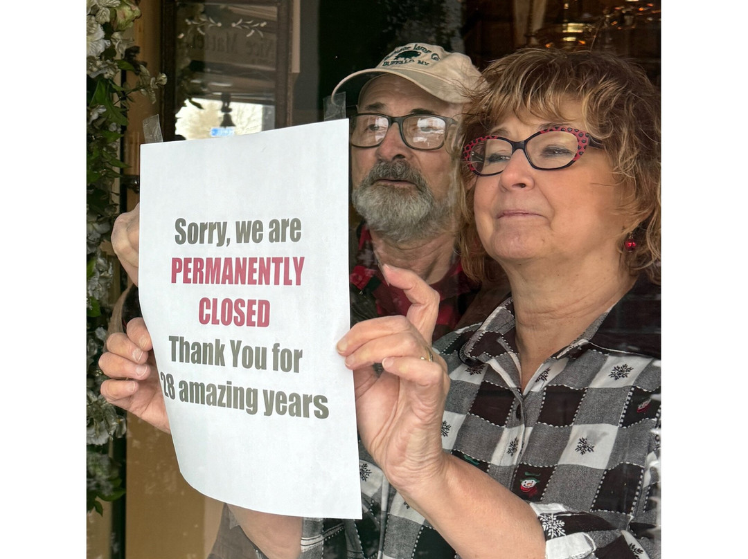 Kenmore旅游景点-Antique Lamp Co And Gift Emporium