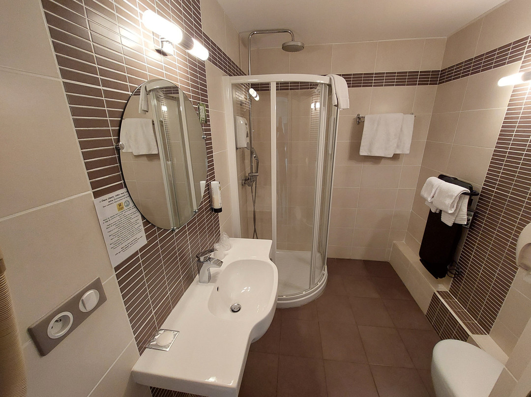 Logis Hôtel Rest. du Pont主图