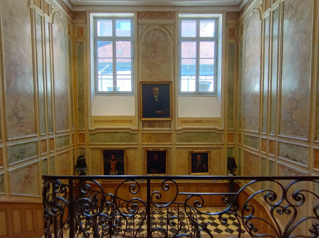 Musée d’Art – Hôtel Sarret de Grozon-Arbois必去景点